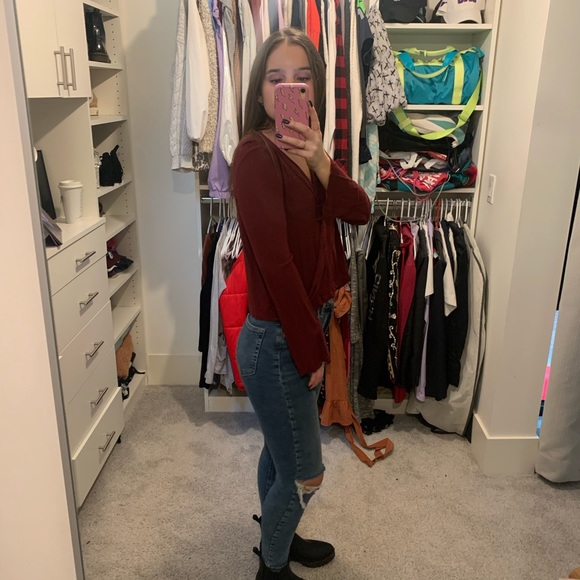 Maroon/red top - Picture 3 of 3